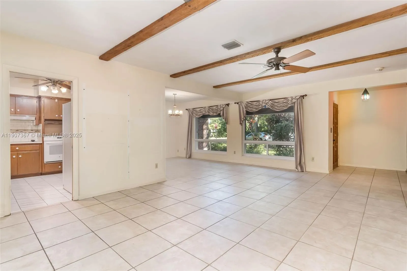 Palmetto Bay, Florida 33157, United States, 3 Bedrooms Bedrooms, ,2 BathroomsBathrooms,Residential,Active,238653