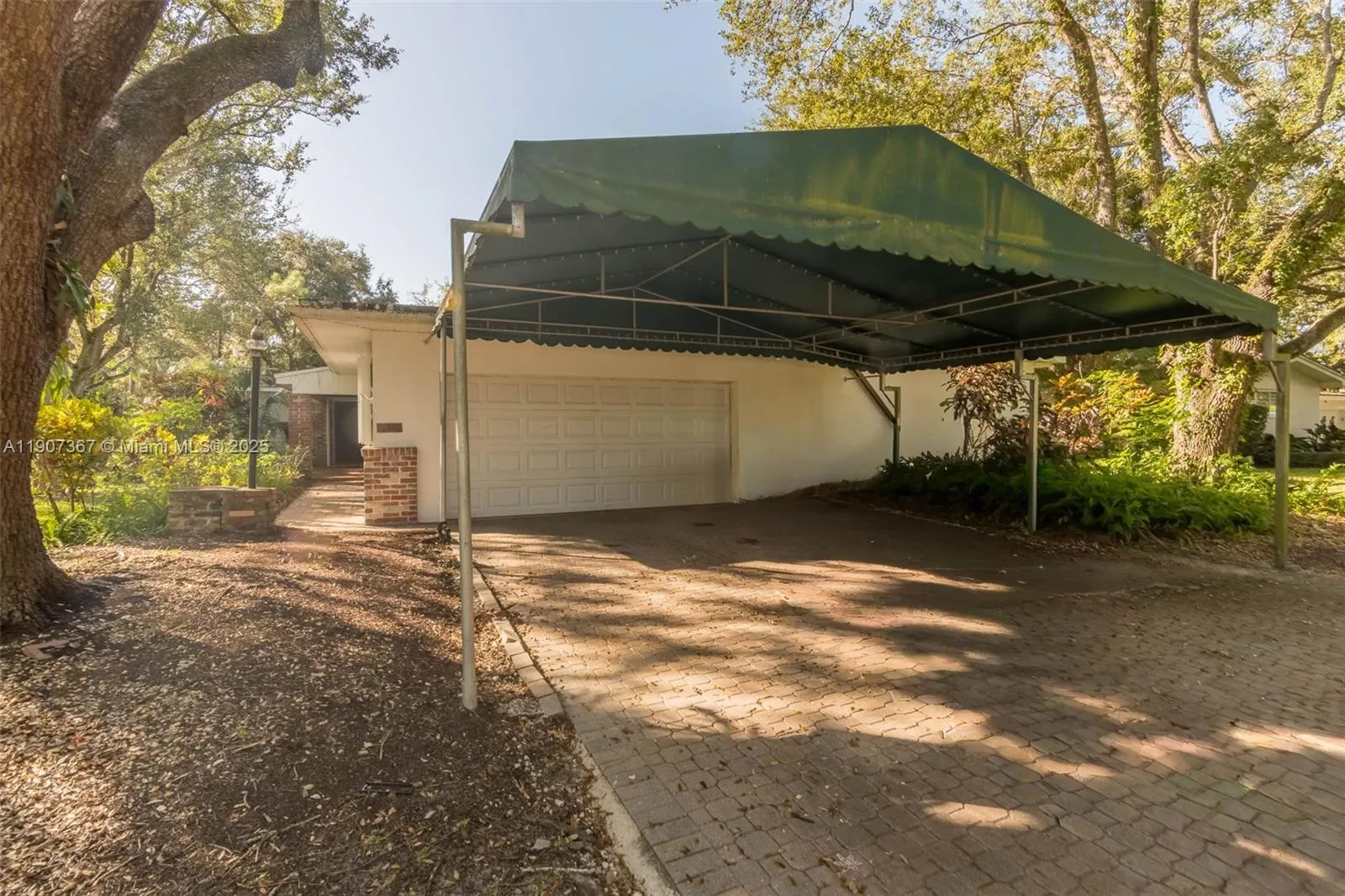 Palmetto Bay, Florida 33157, United States, 3 Bedrooms Bedrooms, ,2 BathroomsBathrooms,Residential,Active,238653