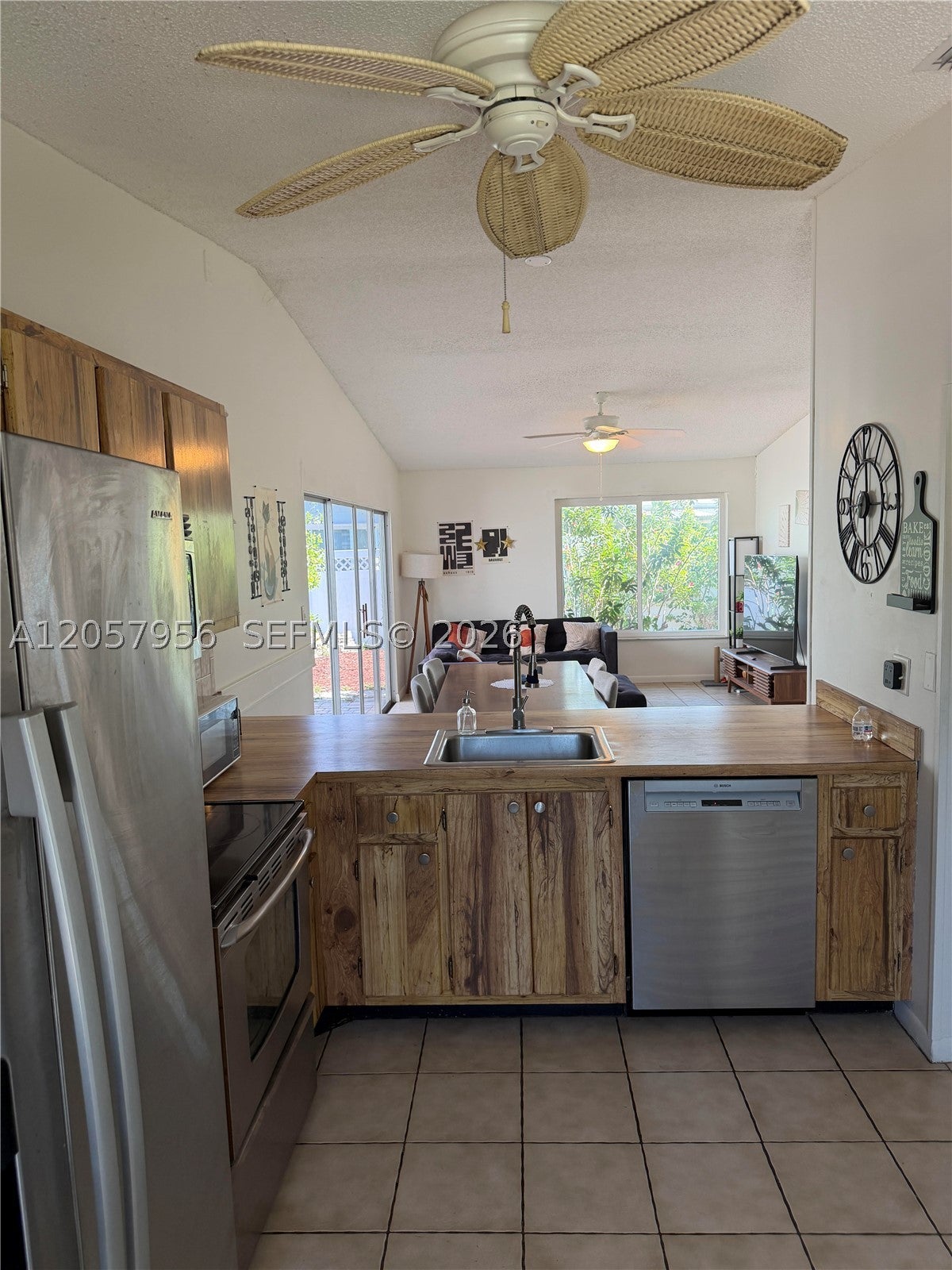 360 B N Lakewood Cir E