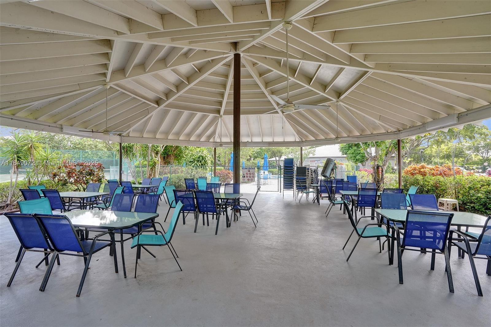 GREENS OF INVERRARY PHASE - Residential