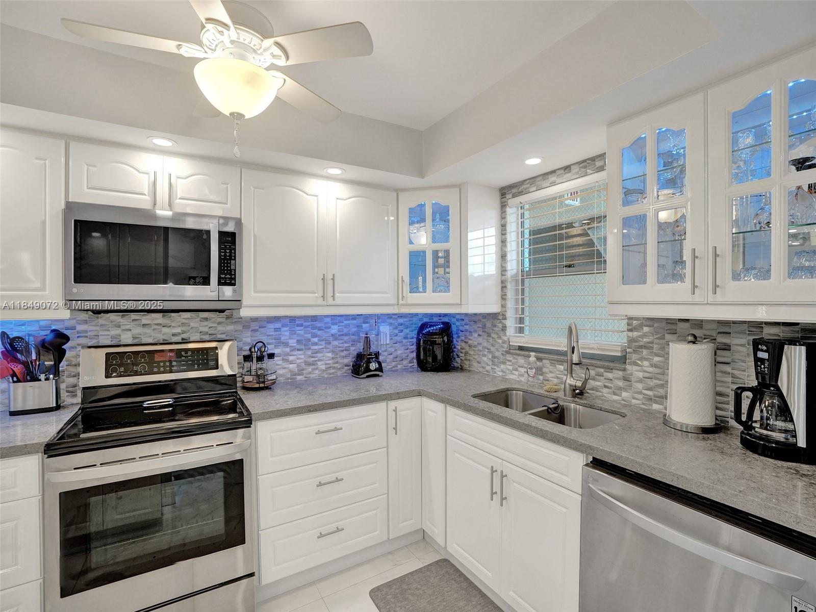 GREENS OF INVERRARY PHASE - Residential