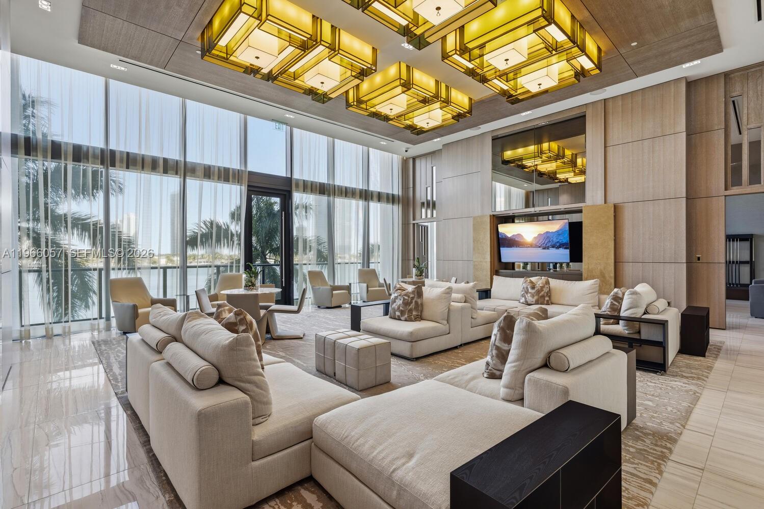 PRIVE CONDO - Residential
