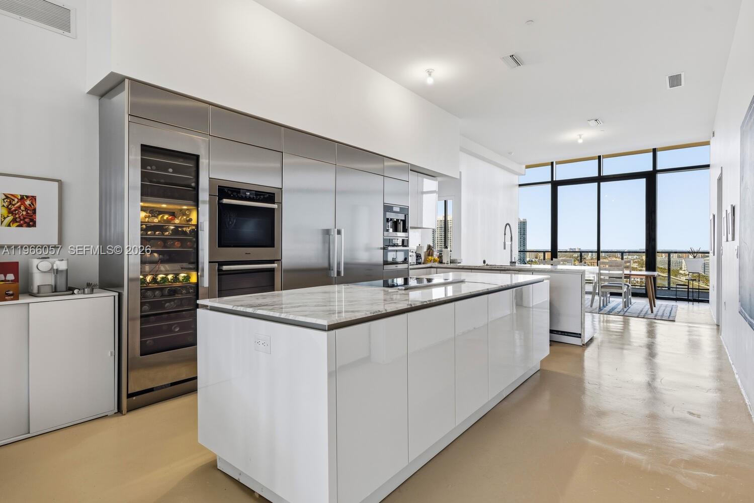 PRIVE CONDO - Residential