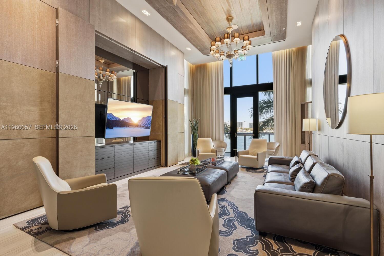 PRIVE CONDO - Residential