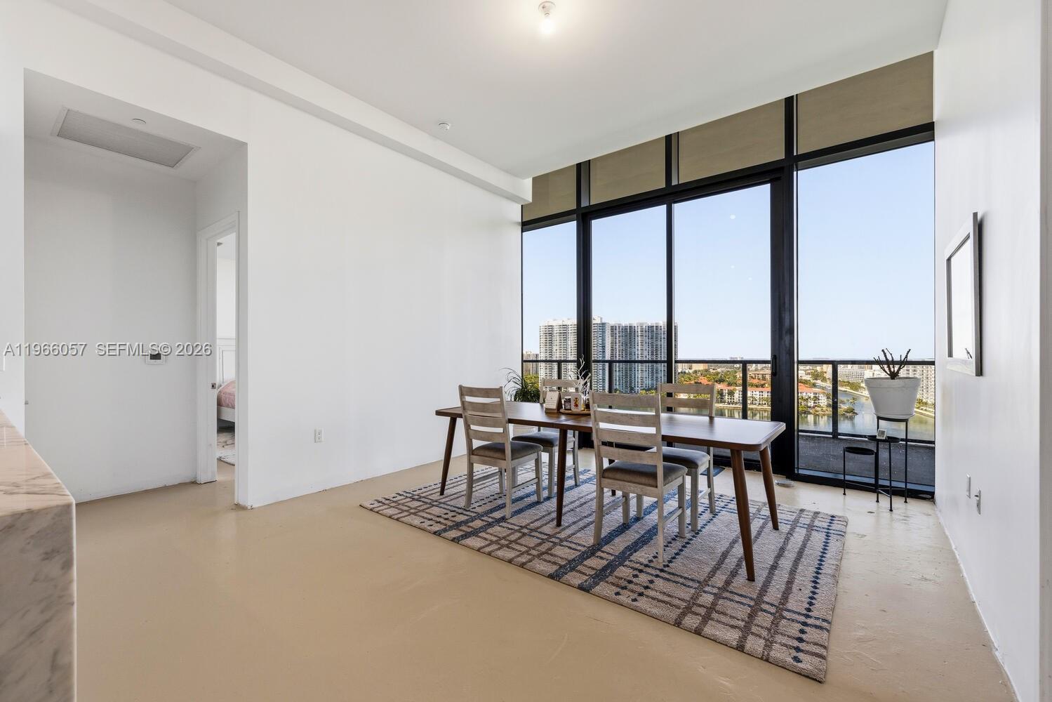 PRIVE CONDO - Residential