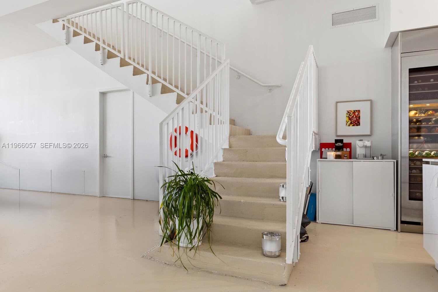 PRIVE CONDO - Residential