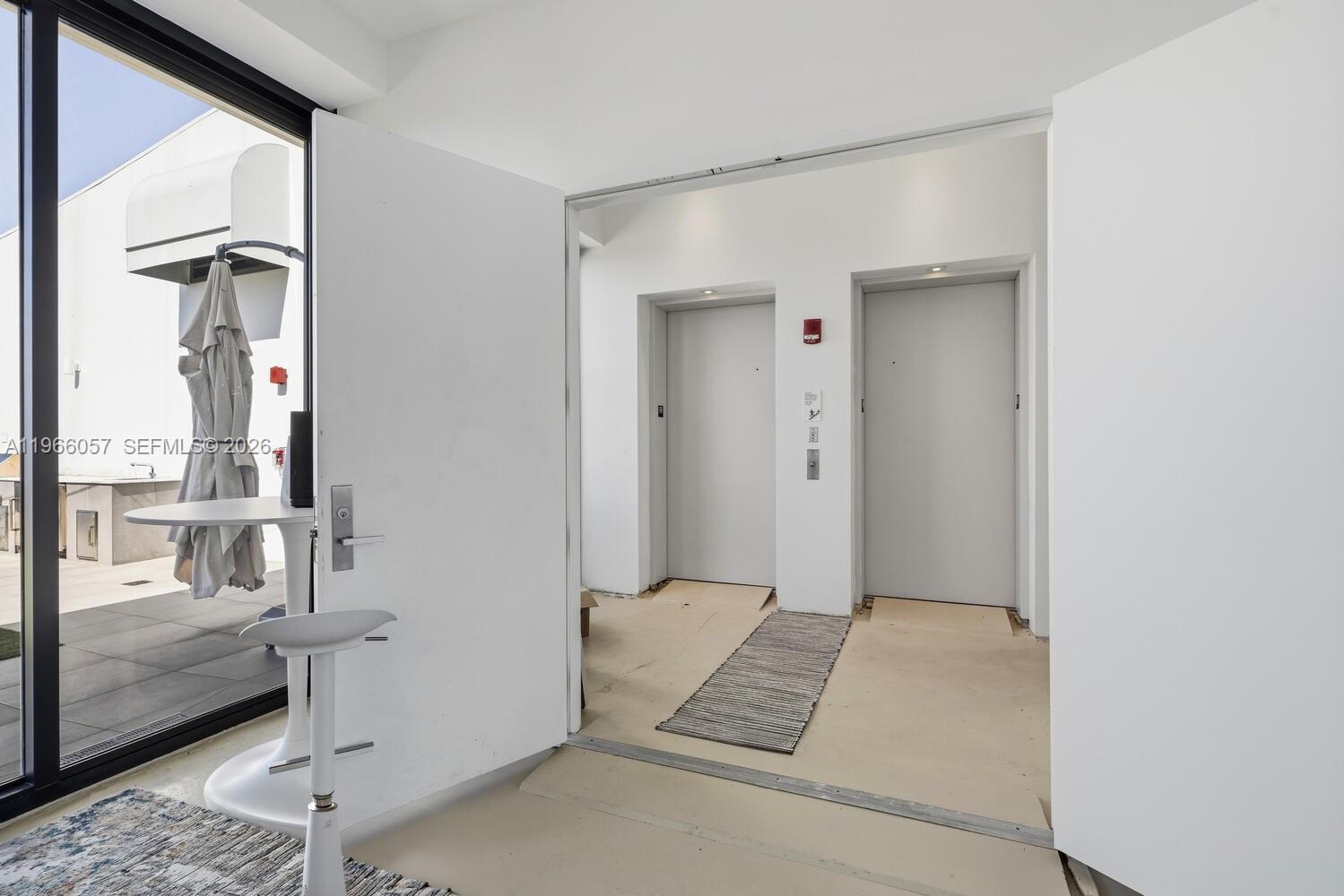 PRIVE CONDO - Residential