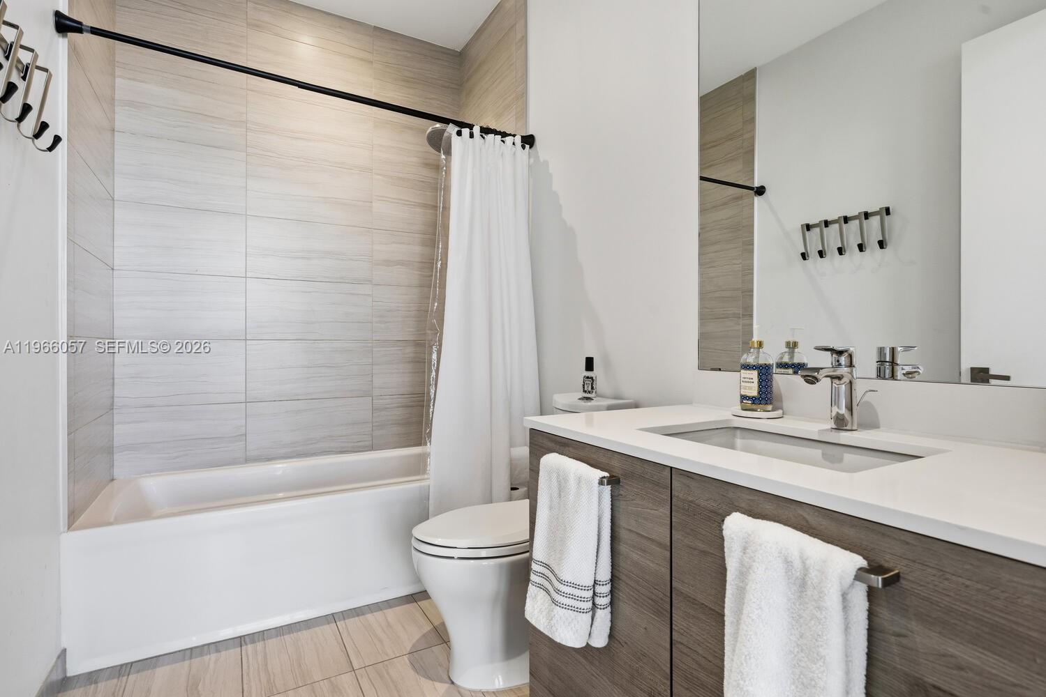 PRIVE CONDO - Residential