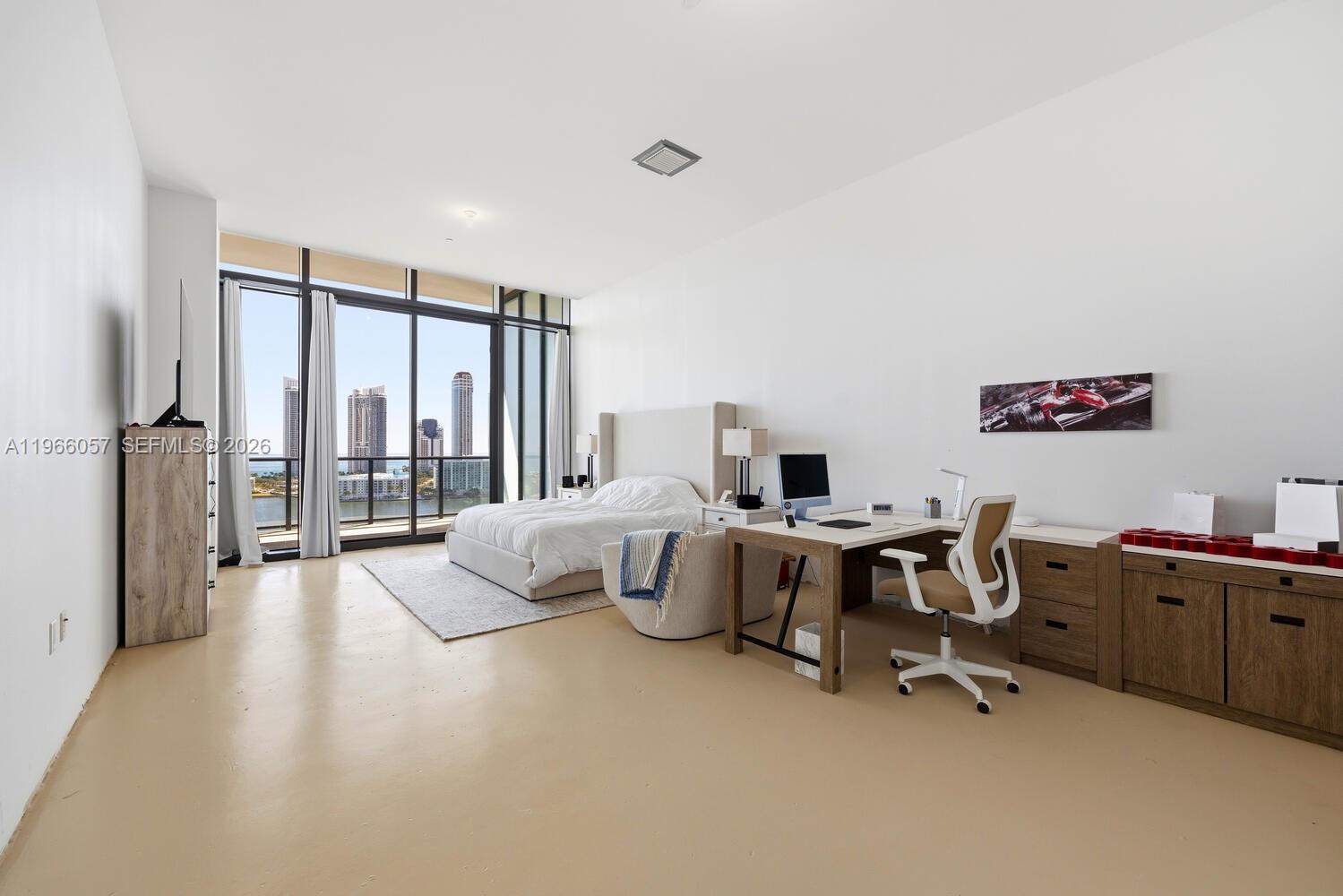 PRIVE CONDO - Residential