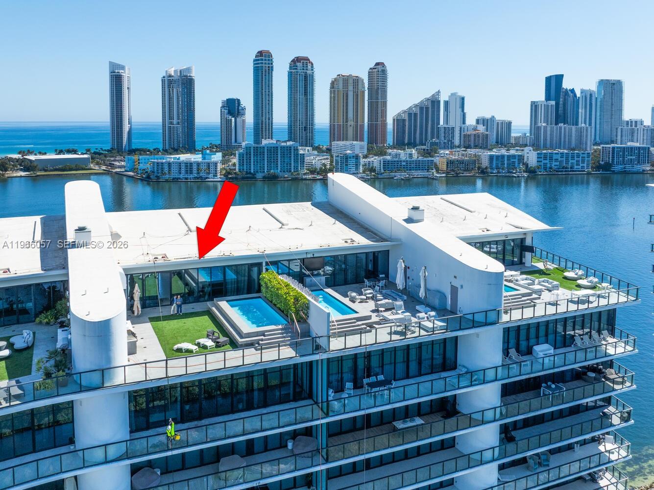 PRIVE CONDO - Residential