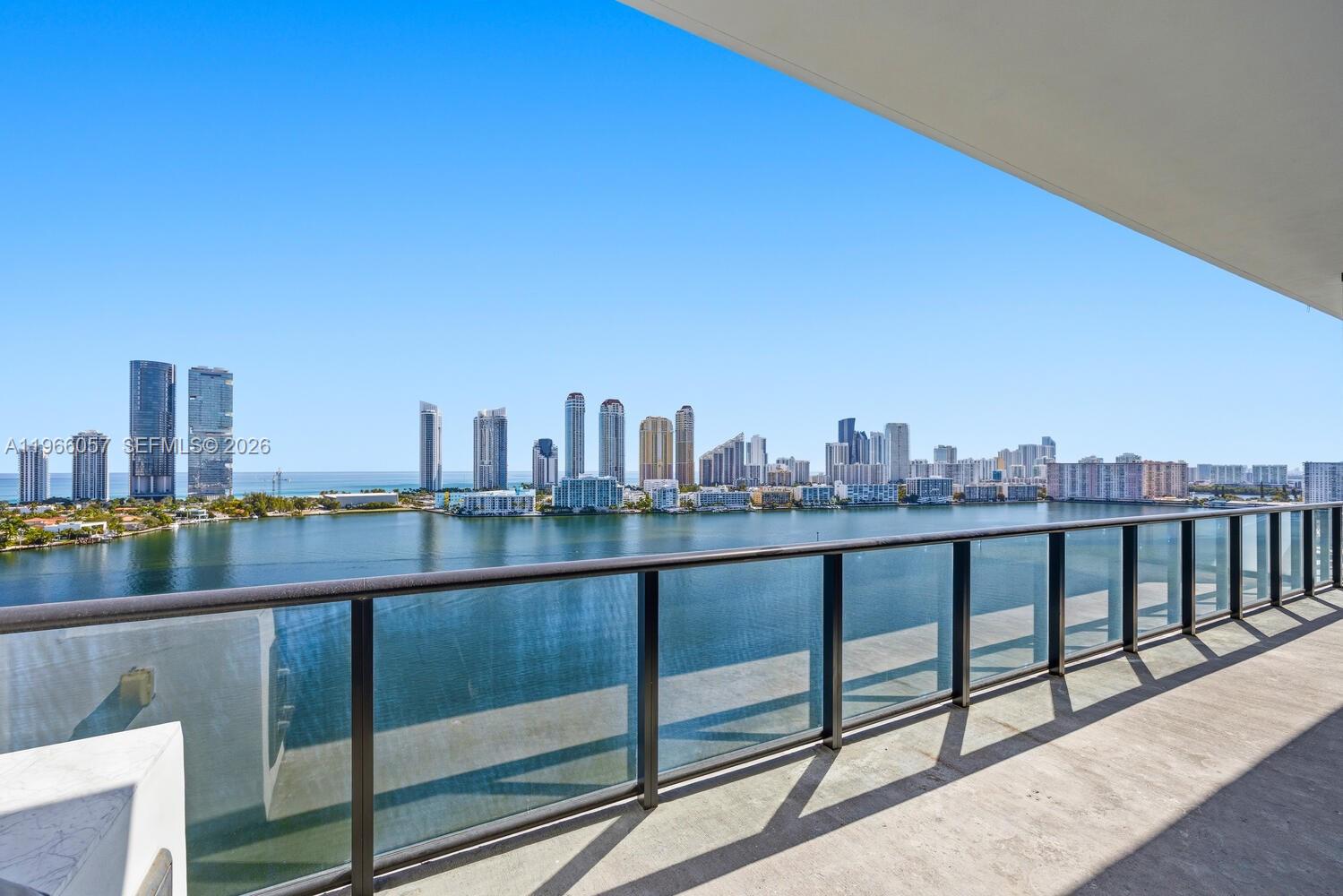 PRIVE CONDO - Residential