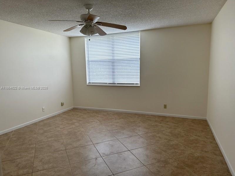 TRADEWINDS / TOWNSHIP[ - Residential Lease