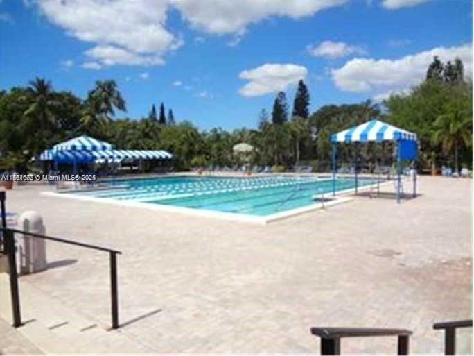 TRADEWINDS / TOWNSHIP[ - Residential Lease