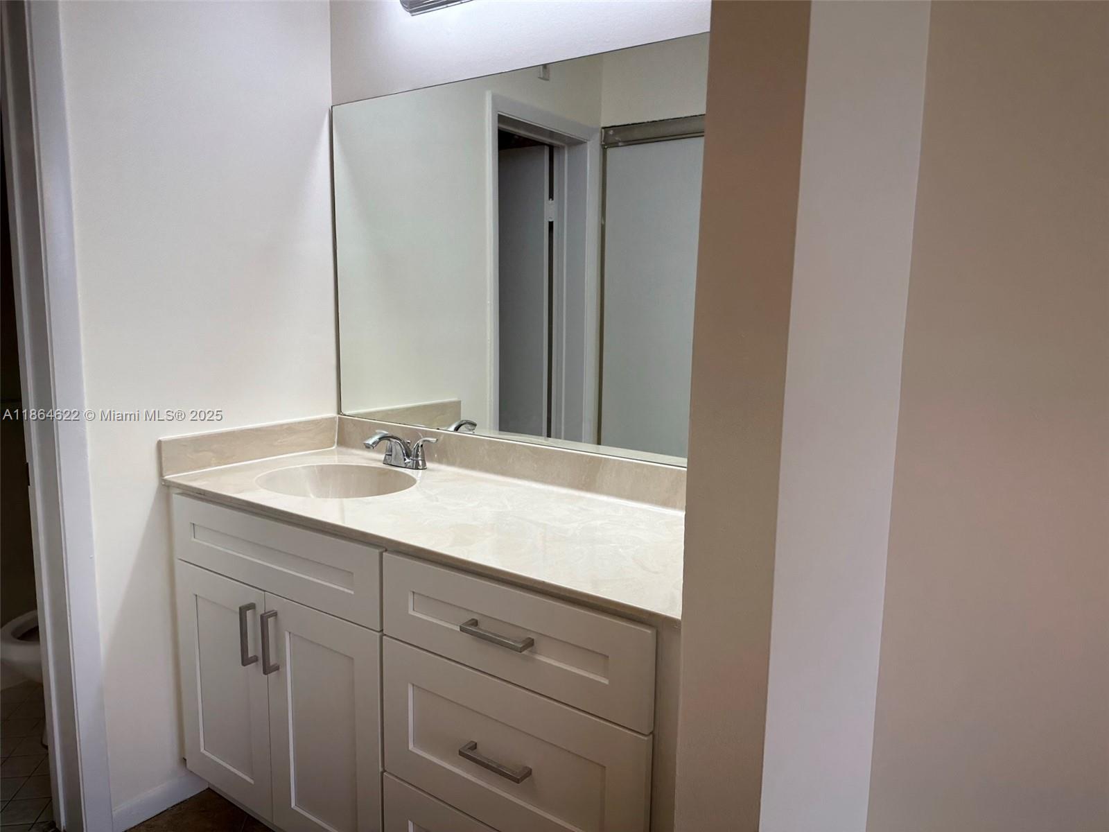 TRADEWINDS / TOWNSHIP[ - Residential Lease