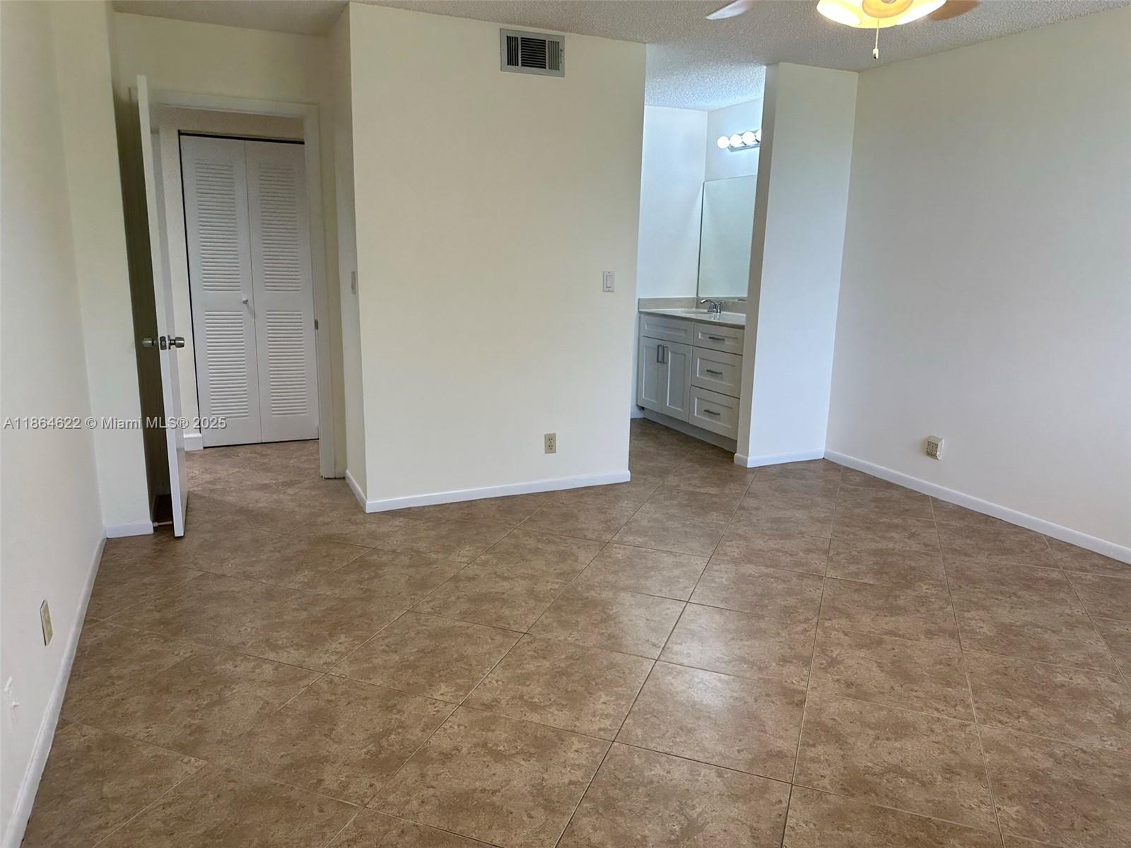 TRADEWINDS / TOWNSHIP[ - Residential Lease