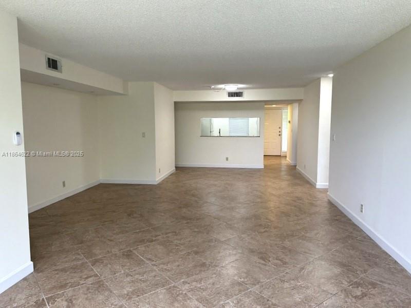 TRADEWINDS / TOWNSHIP[ - Residential Lease