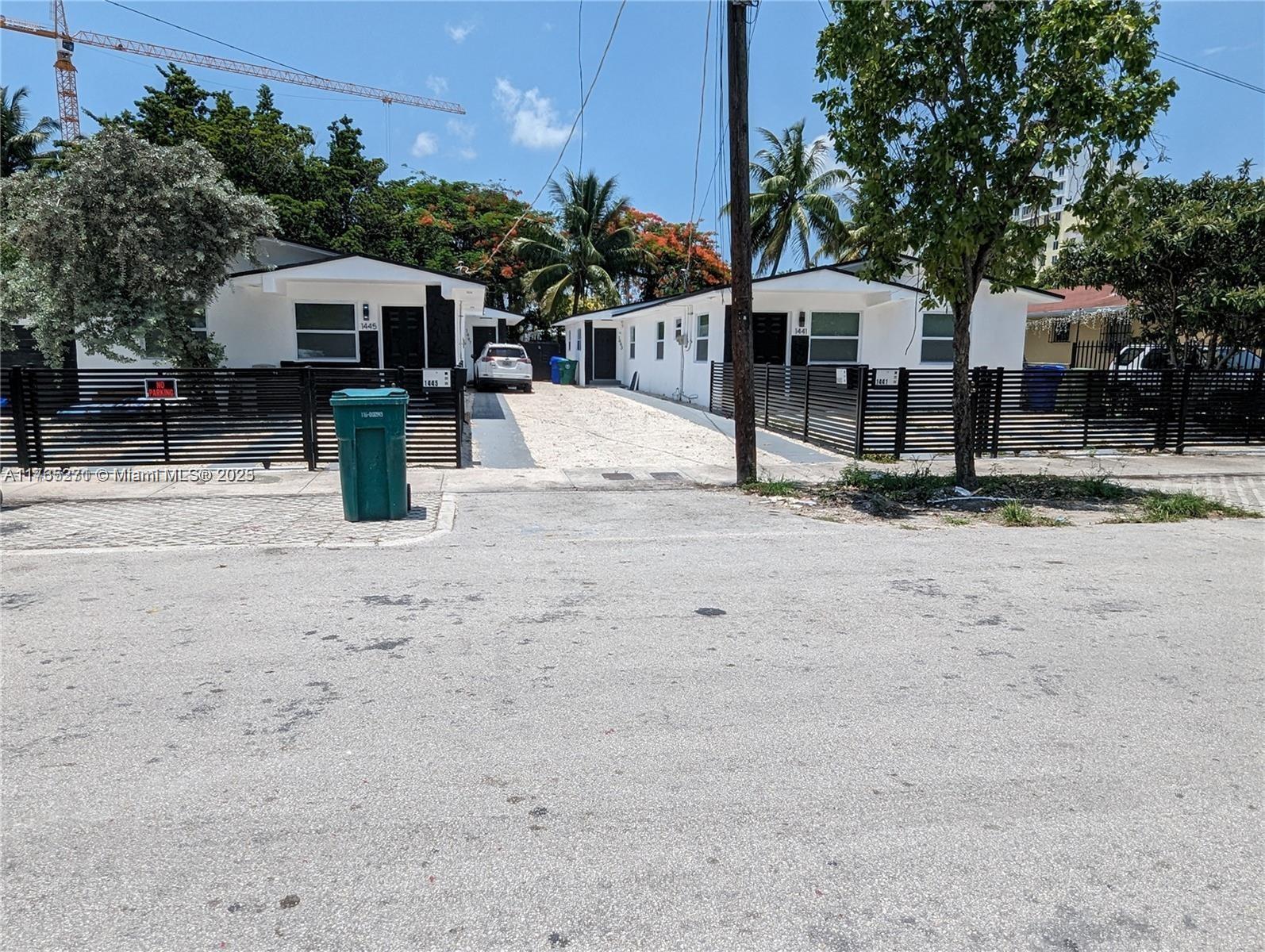 BEVERLY HEIGHTS - Residential Income
