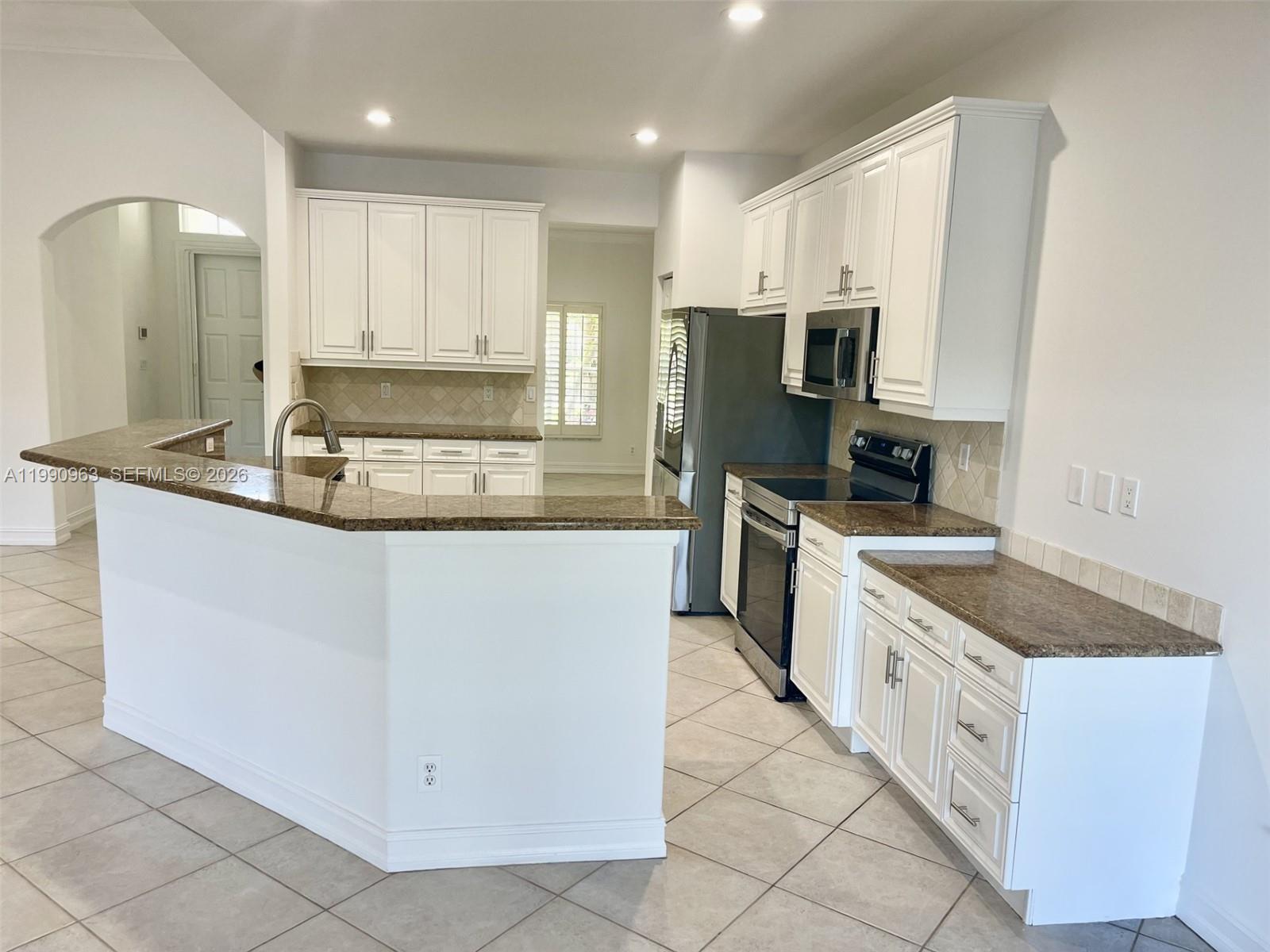 PARKLAND ISLES - Residential