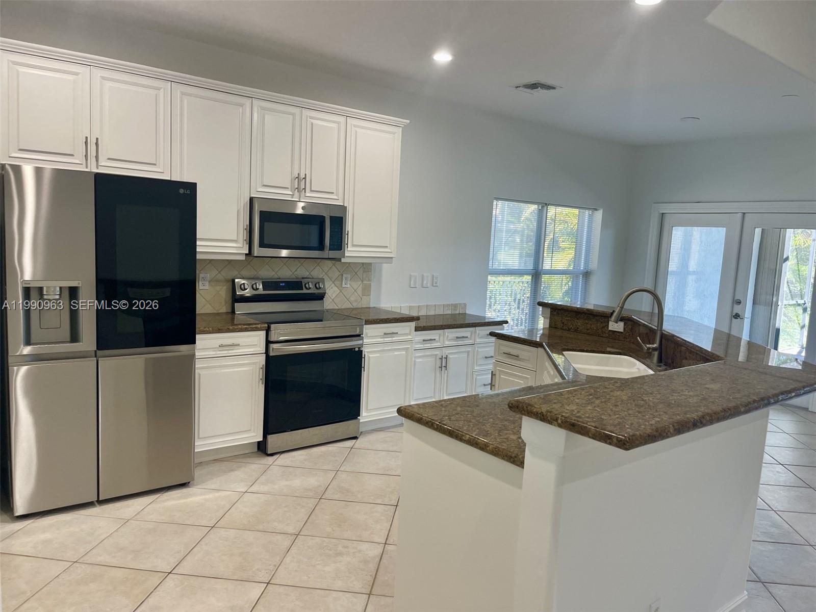 PARKLAND ISLES - Residential