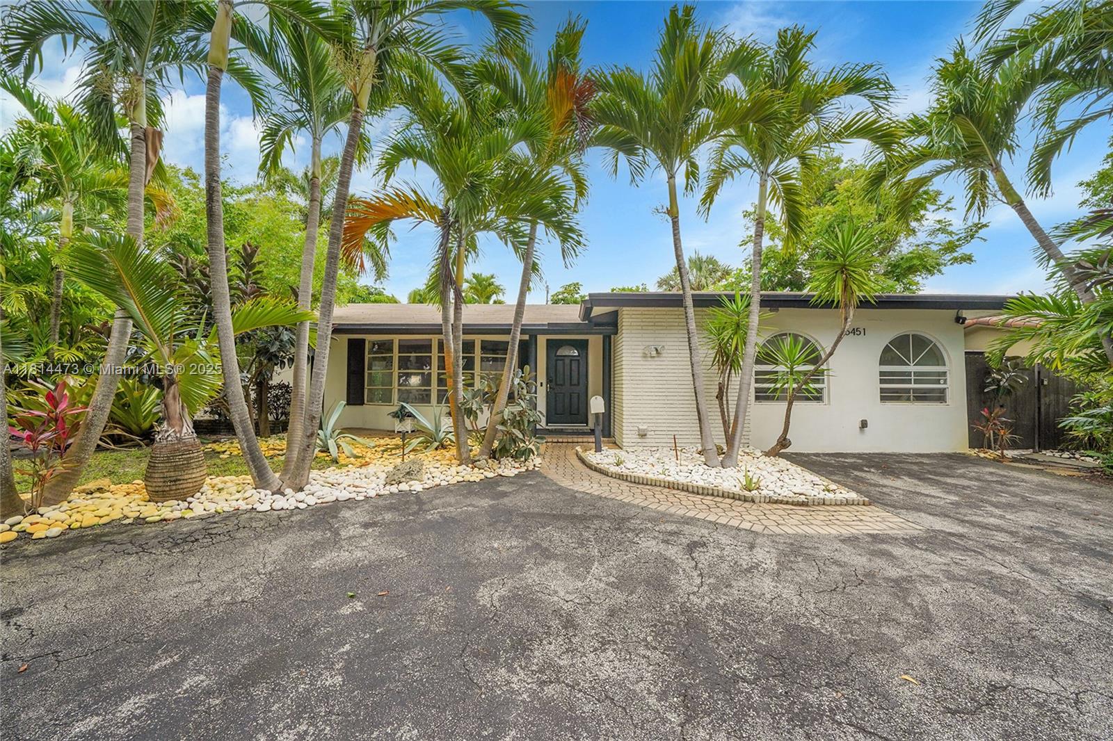 Property for Sale at 5451 Ne 22nd Ave, Fort Lauderdale, Broward County, Florida - Bedrooms: 4 
Bathrooms: 2  - $950,000