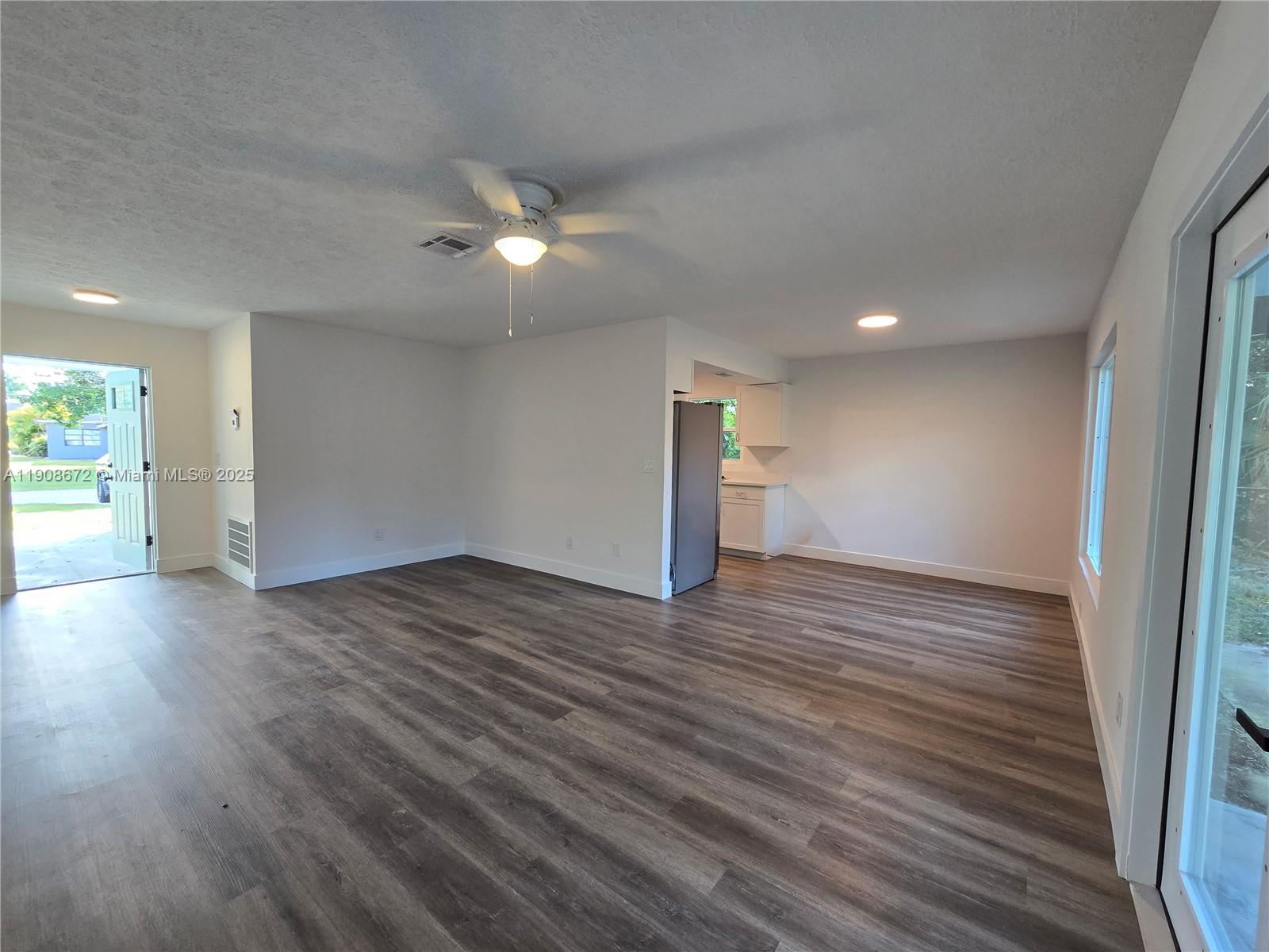 PORT ST LUCIE SECTION 18 - Residential Lease