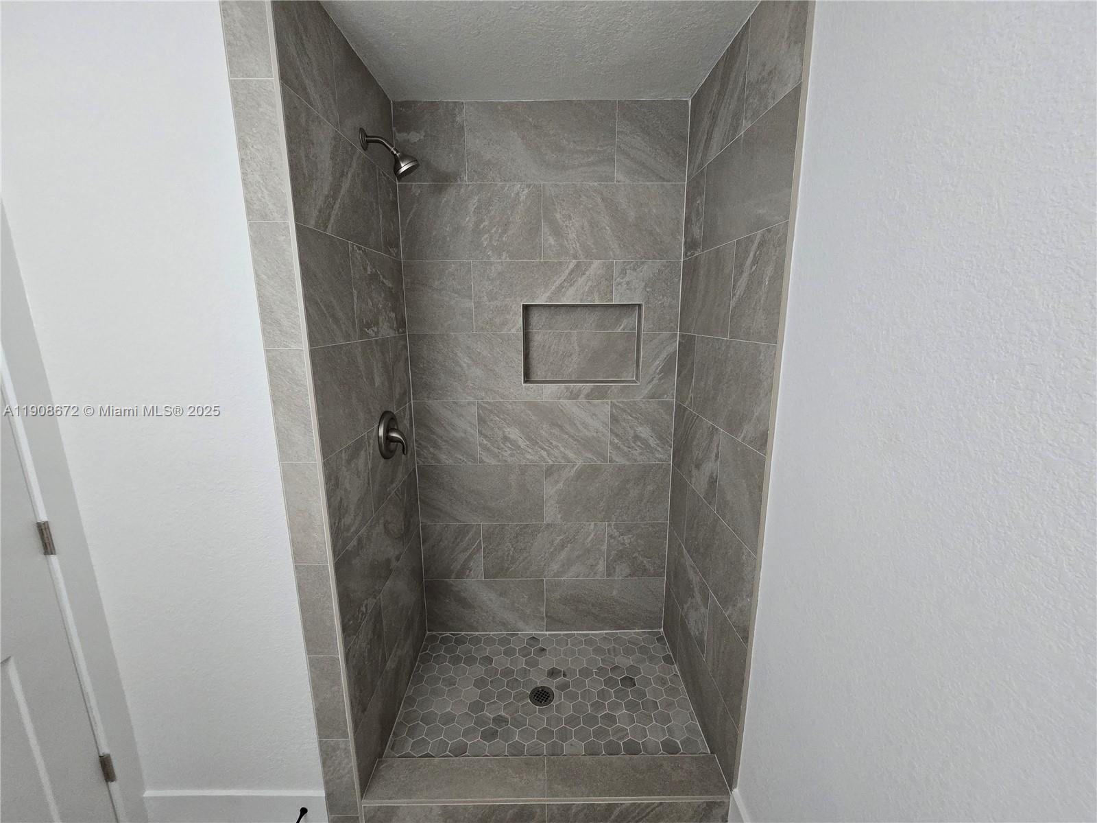 PORT ST LUCIE SECTION 18 - Residential Lease