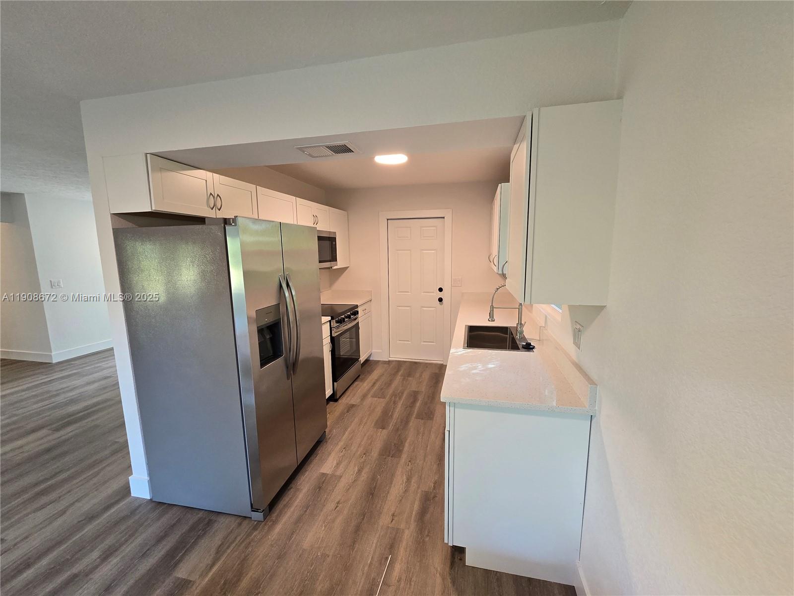 PORT ST LUCIE SECTION 18 - Residential Lease