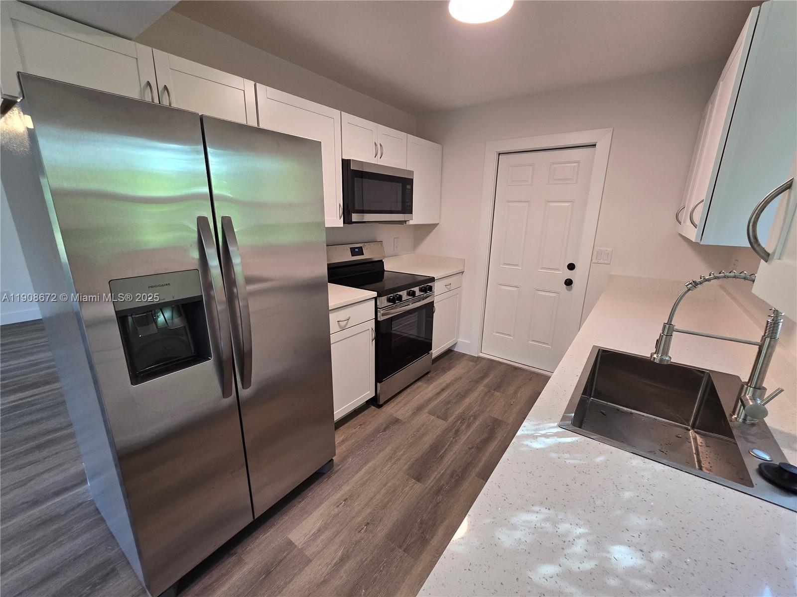 PORT ST LUCIE SECTION 18 - Residential Lease