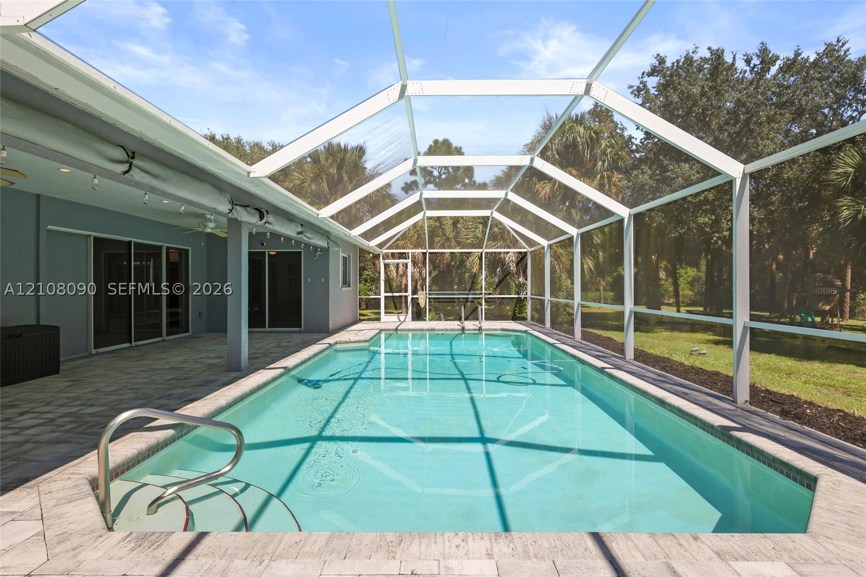 418 Edison AVE