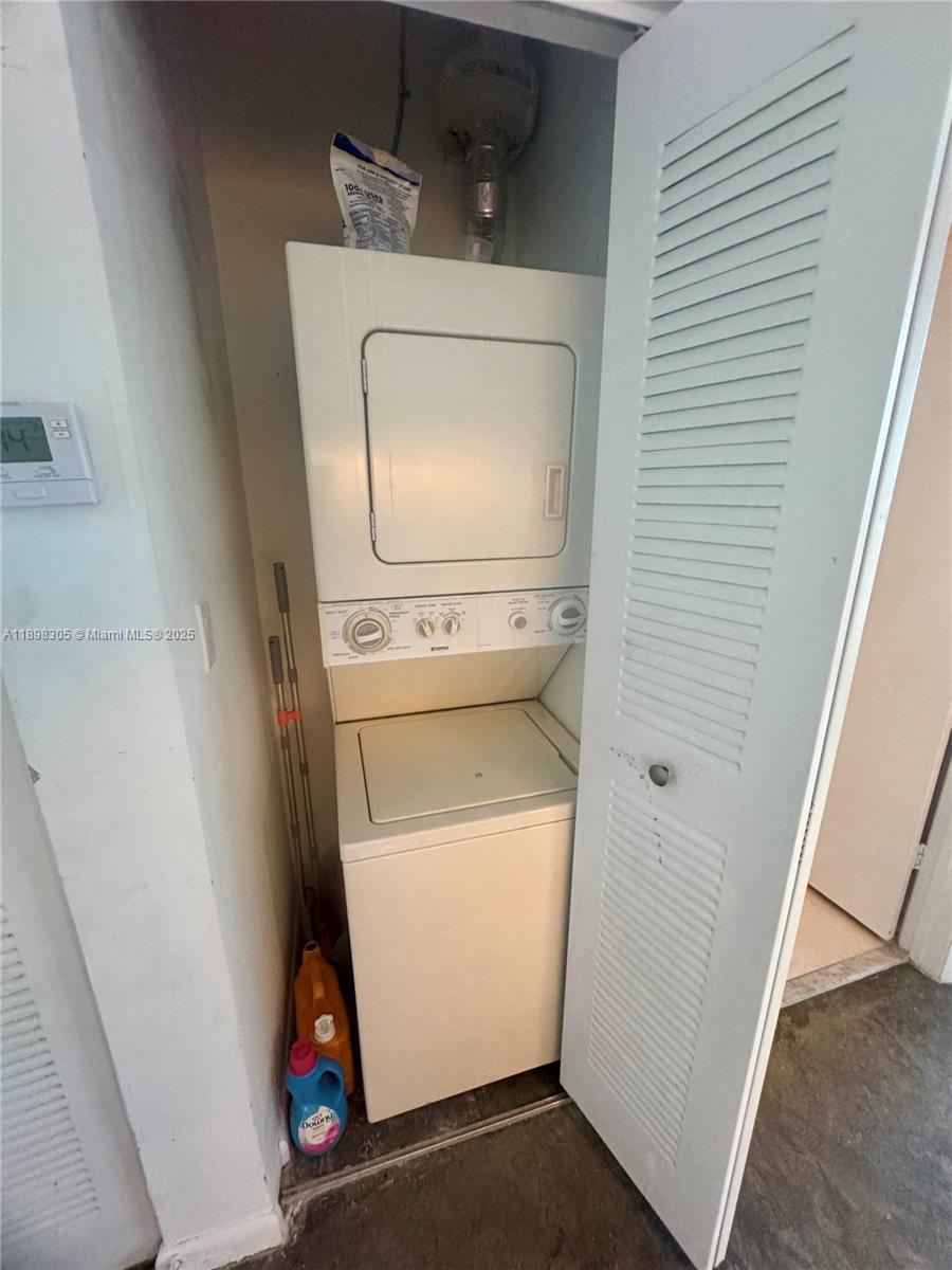 THE LOFT DOWNTOWN II COND - Residential Lease