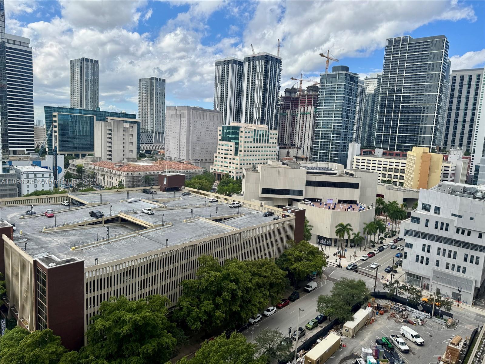 THE LOFT DOWNTOWN II COND - Residential Lease