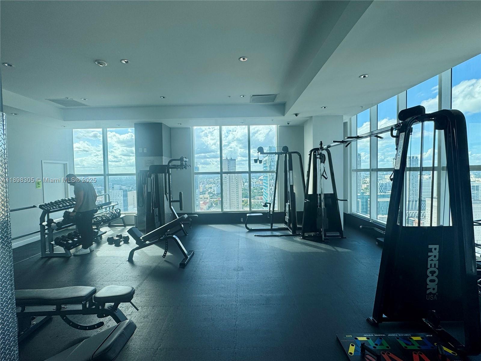 THE LOFT DOWNTOWN II COND - Residential Lease