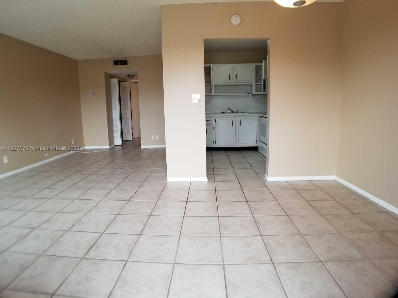 MARINER IV CONDO - Residential