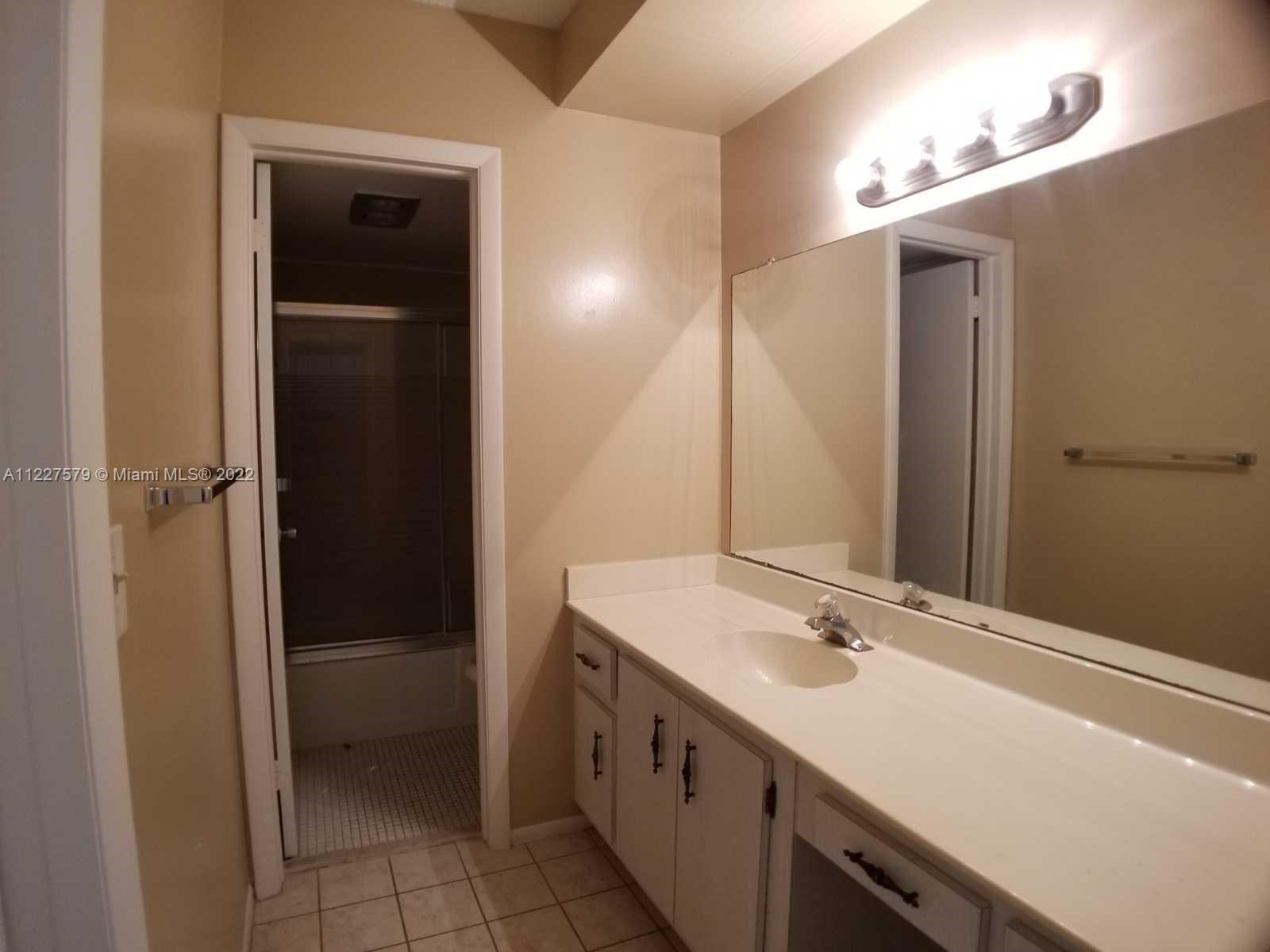 MARINER IV CONDO - Residential