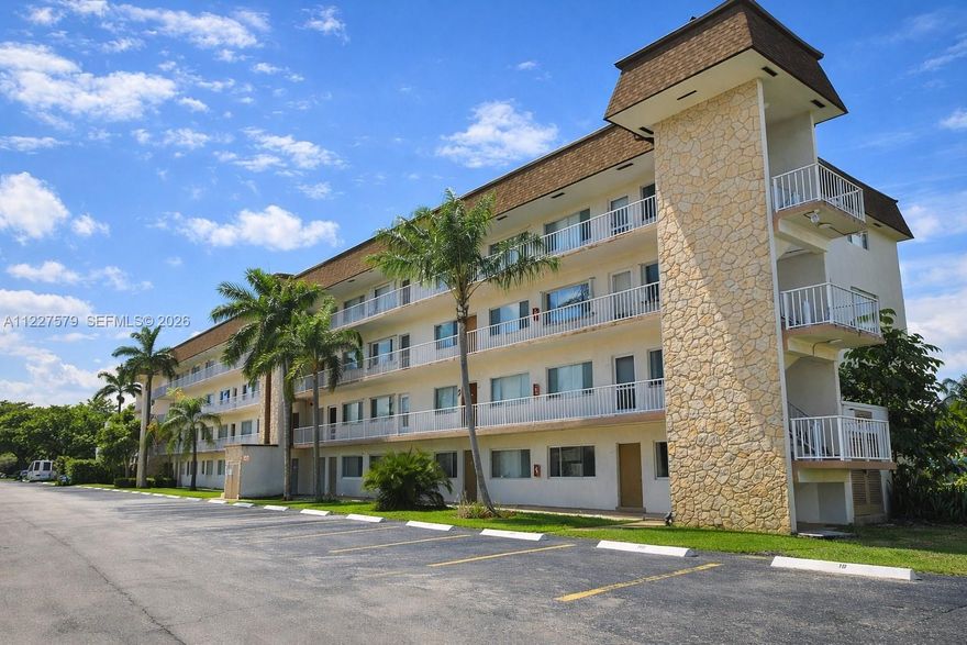 For Sale 1Bed/1Bath condo in Lake Worth. Third Floor unit in a very beautiful and peaceful condo with many amenities offered. The unit has a convenient floor plan with a big room and closets. Amenities include a clubhouse, gym, and pool. Plenty of parking spaces. AGENTS, PLEASE READ THE BROKER'S REMARKS BEFORE CALLING OR REQUESTING A SHOWING. Unit is with tenant until 05/09/26. Calls to listing agent ONLY DURING BUSINESS HOURS (M-F 9am-6pm).