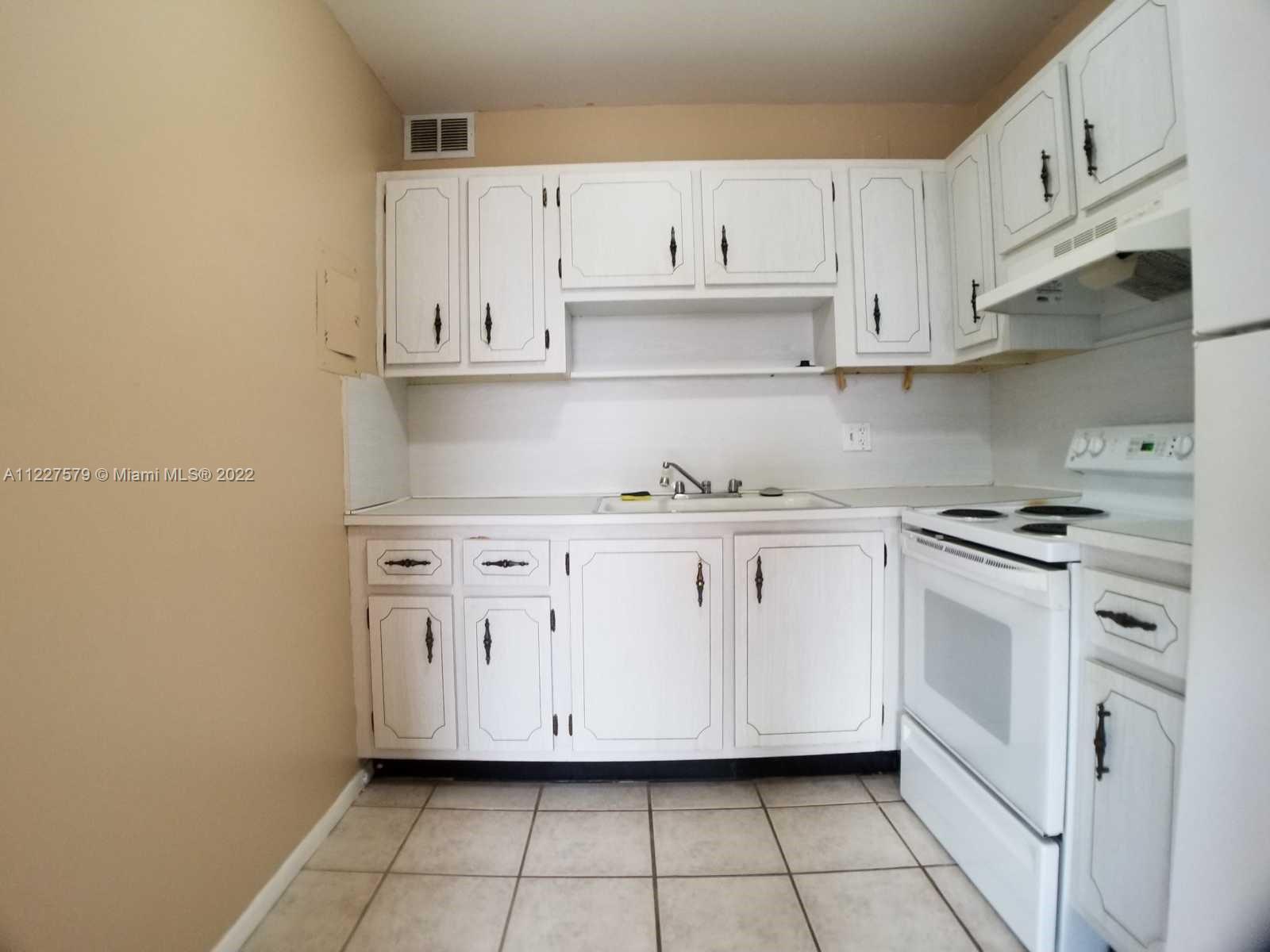 MARINER IV CONDO - Residential