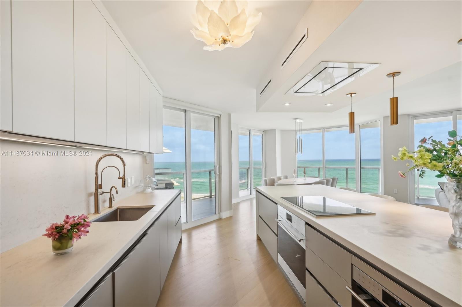 MIRAGE CONDO - Residential