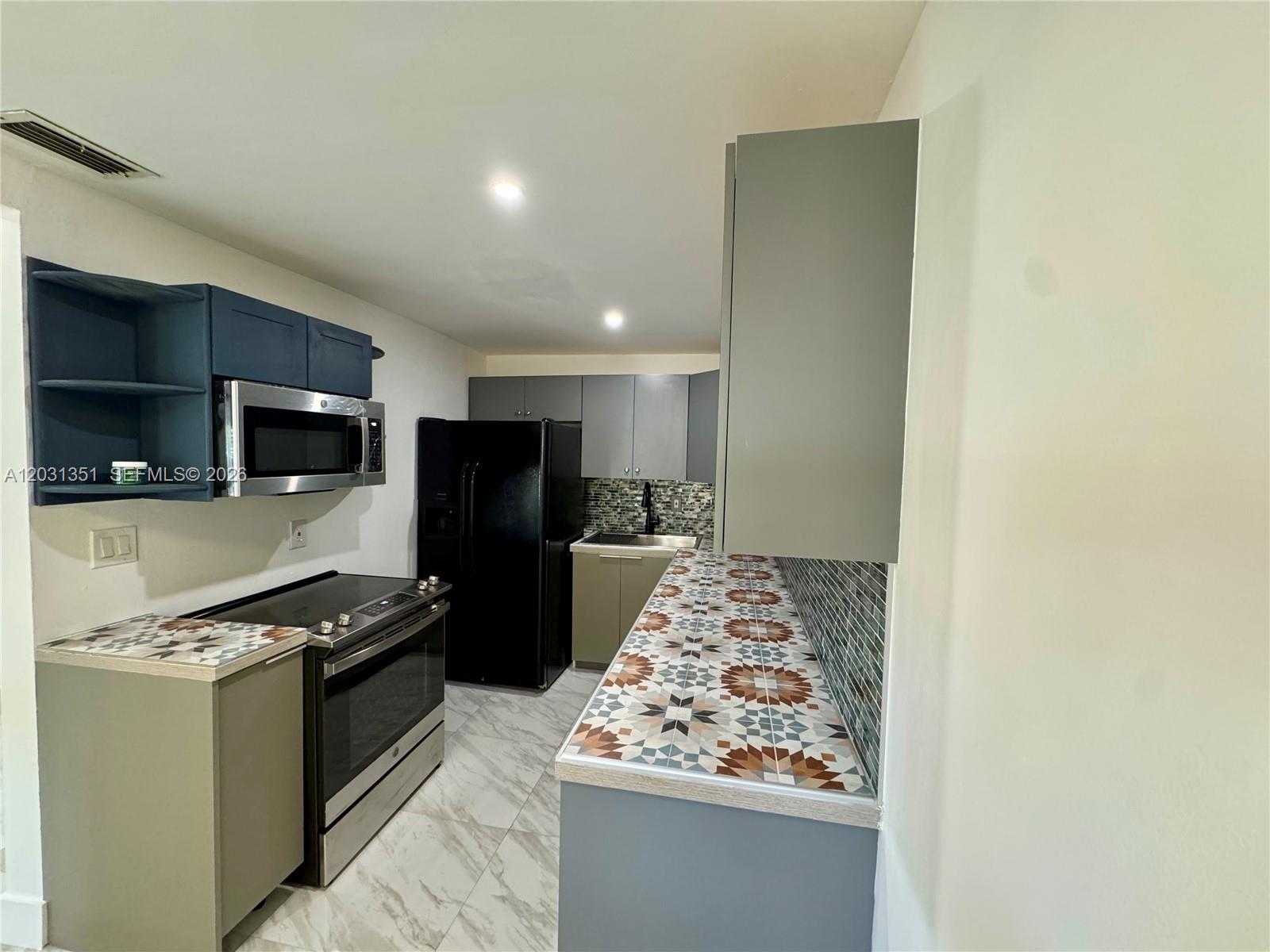 2326 NW 59th St