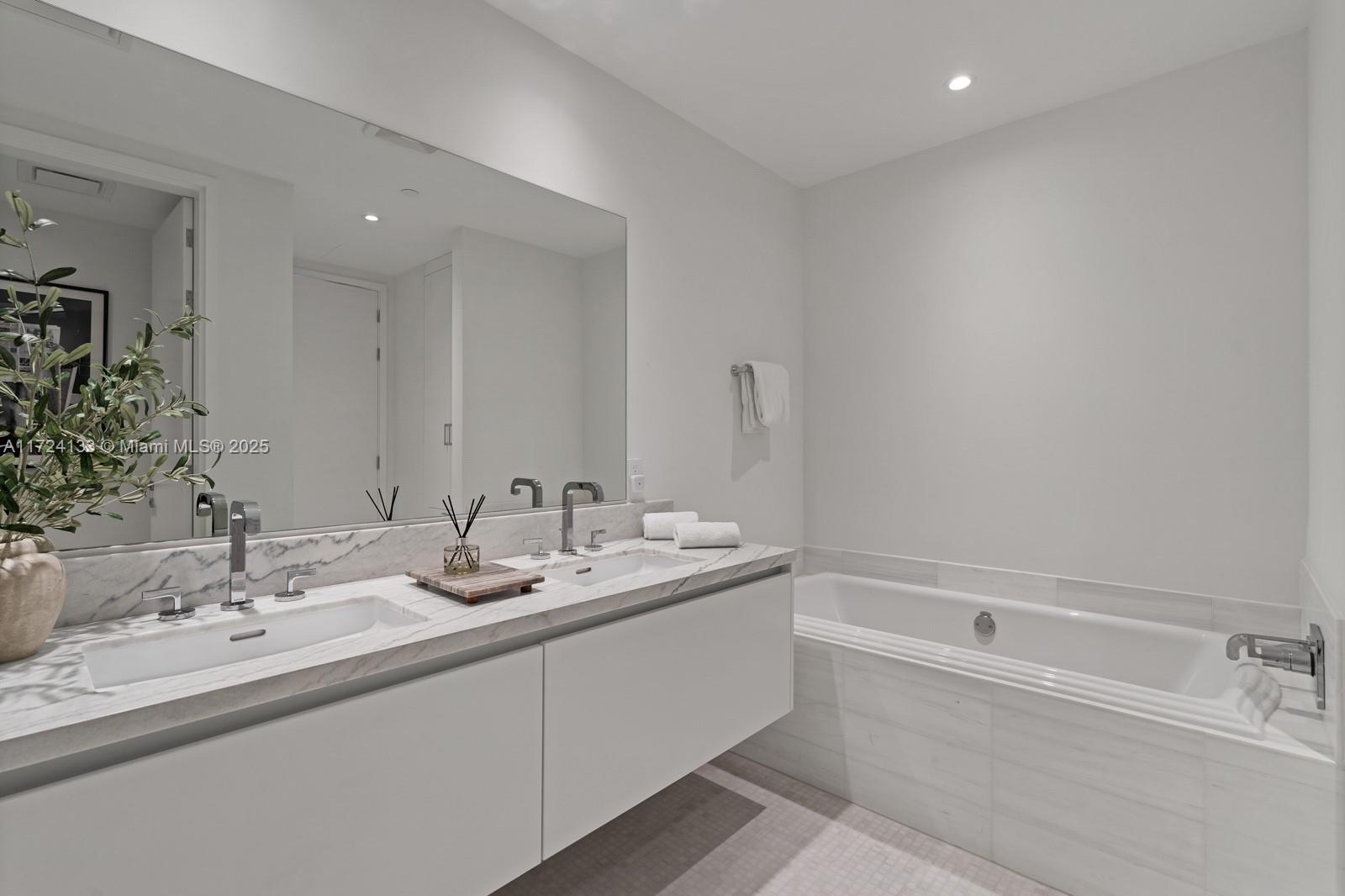 Missoni Baia - Residential