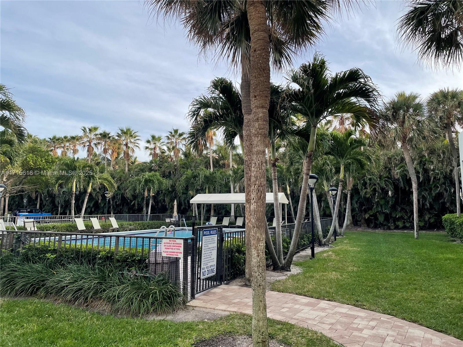 REGENCY HIGHLAND CLUB CON - Residential