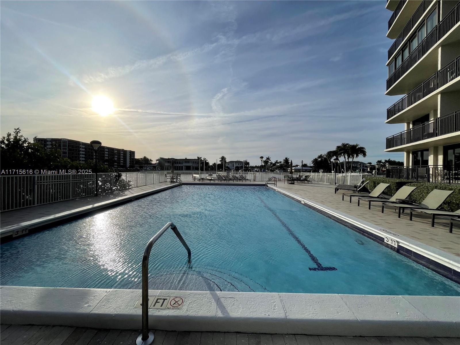 REGENCY HIGHLAND CLUB CON - Residential