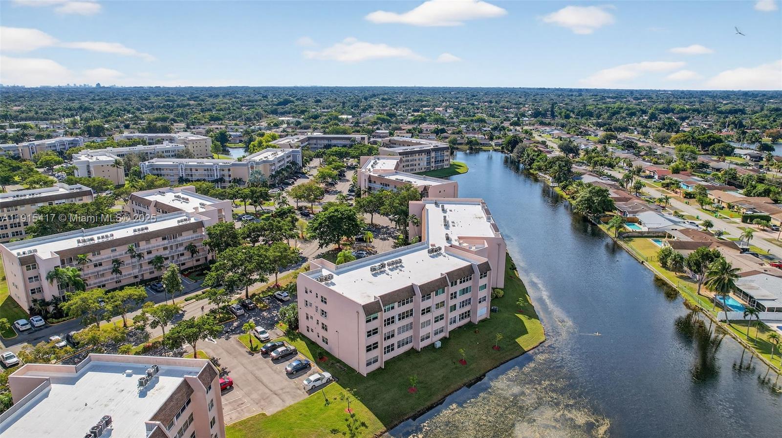 SUNRISE LAKES 211 CONDO - Residential