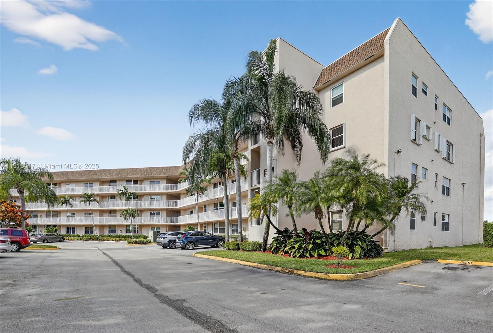 SUNRISE LAKES 211 CONDO - Residential