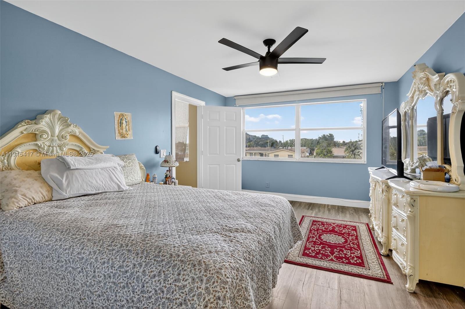 SUNRISE LAKES 211 CONDO - Residential