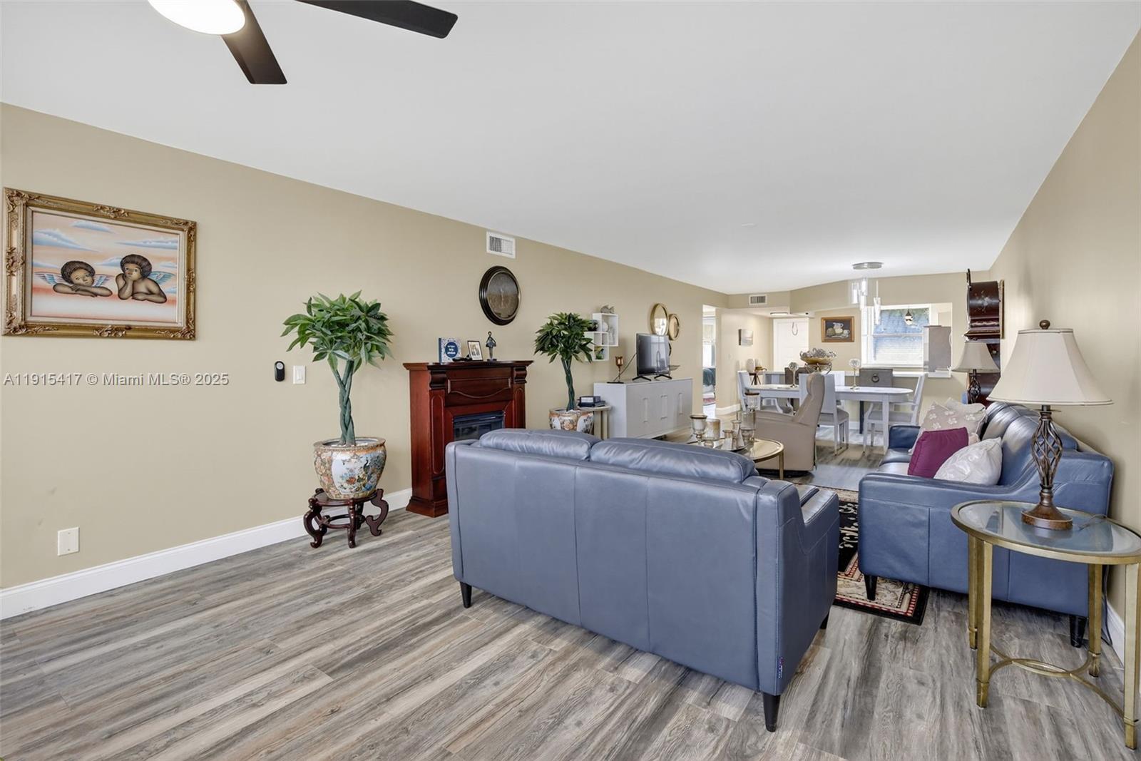 SUNRISE LAKES 211 CONDO - Residential