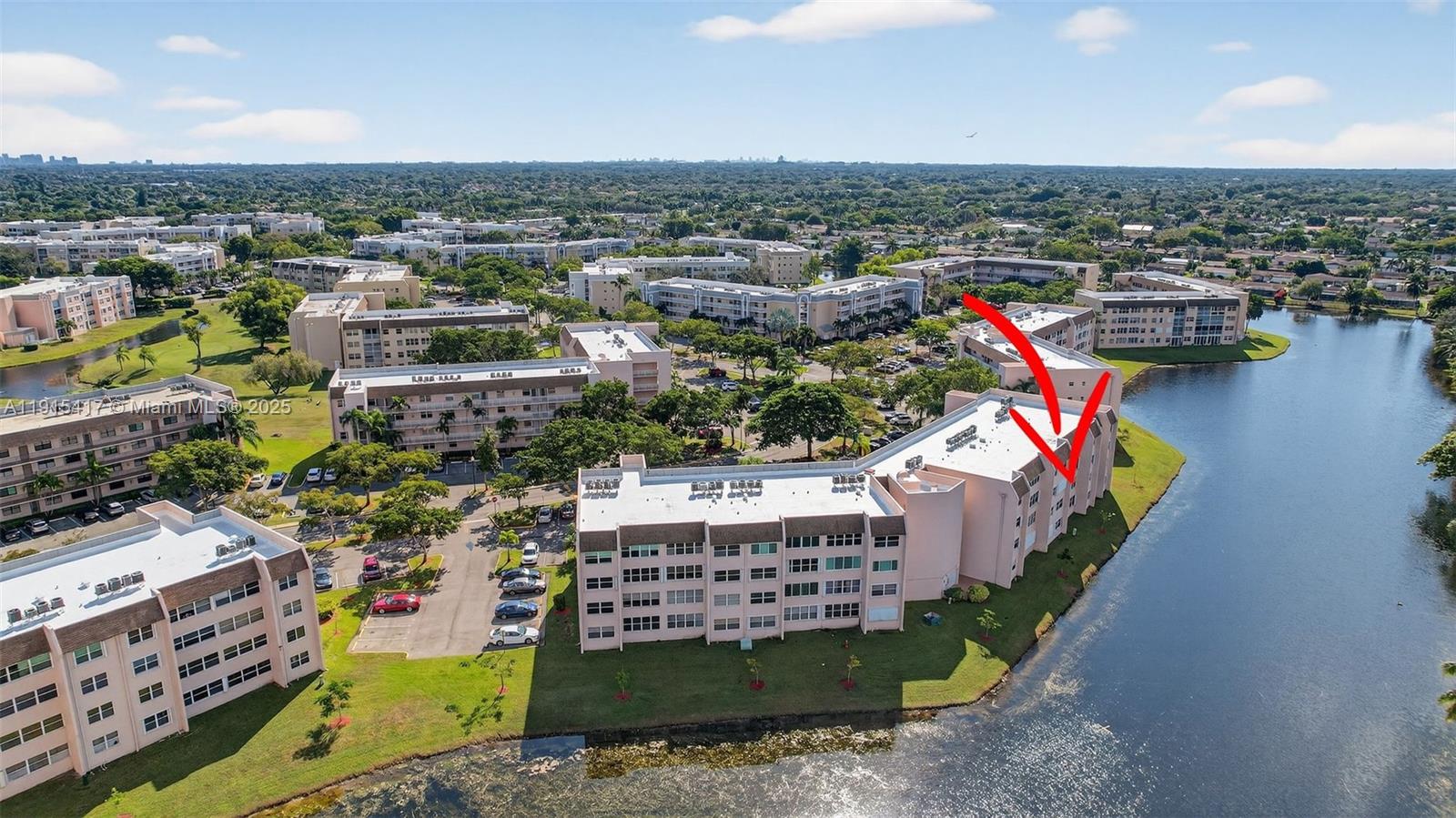 SUNRISE LAKES 211 CONDO - Residential