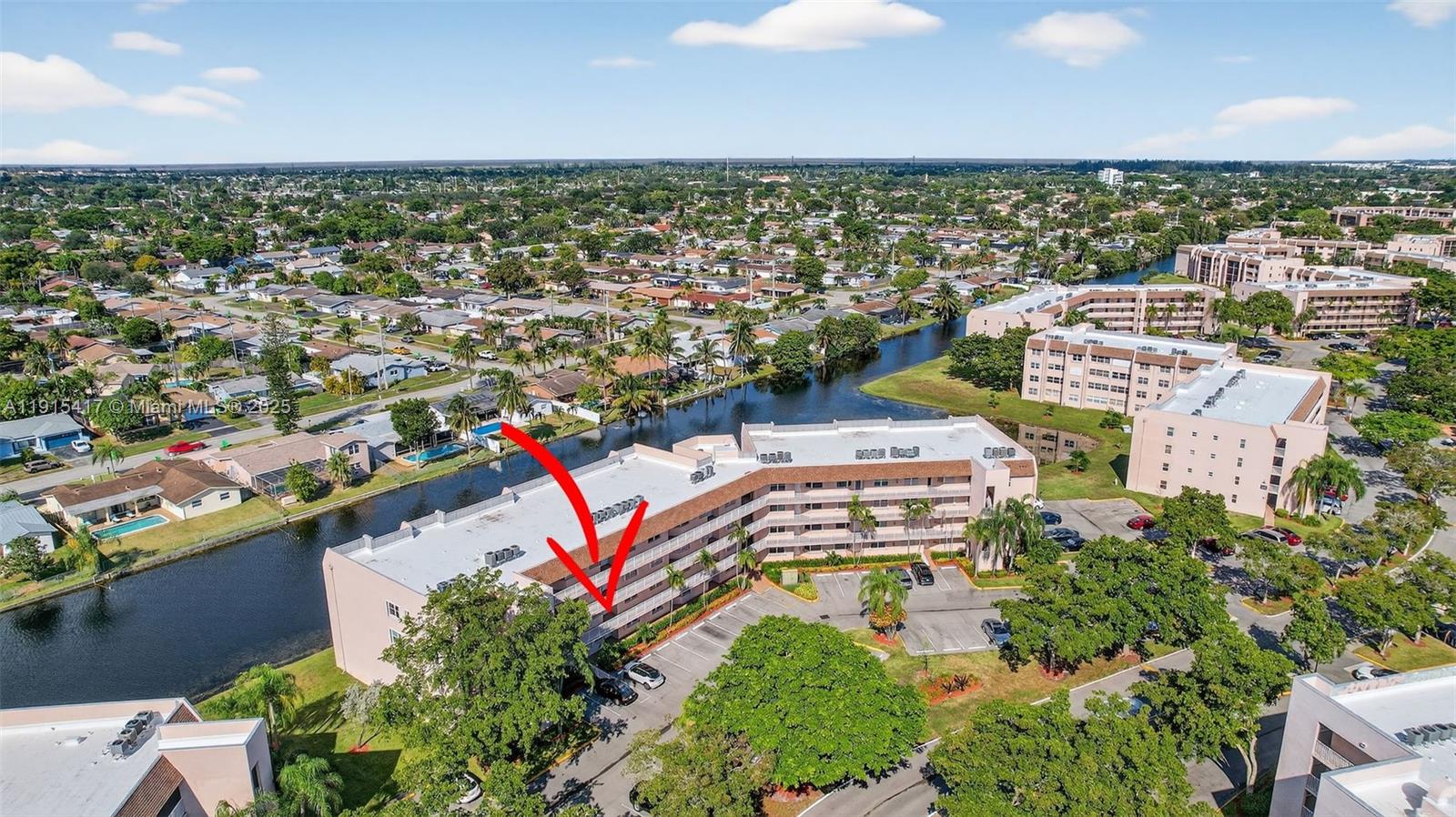 SUNRISE LAKES 211 CONDO - Residential