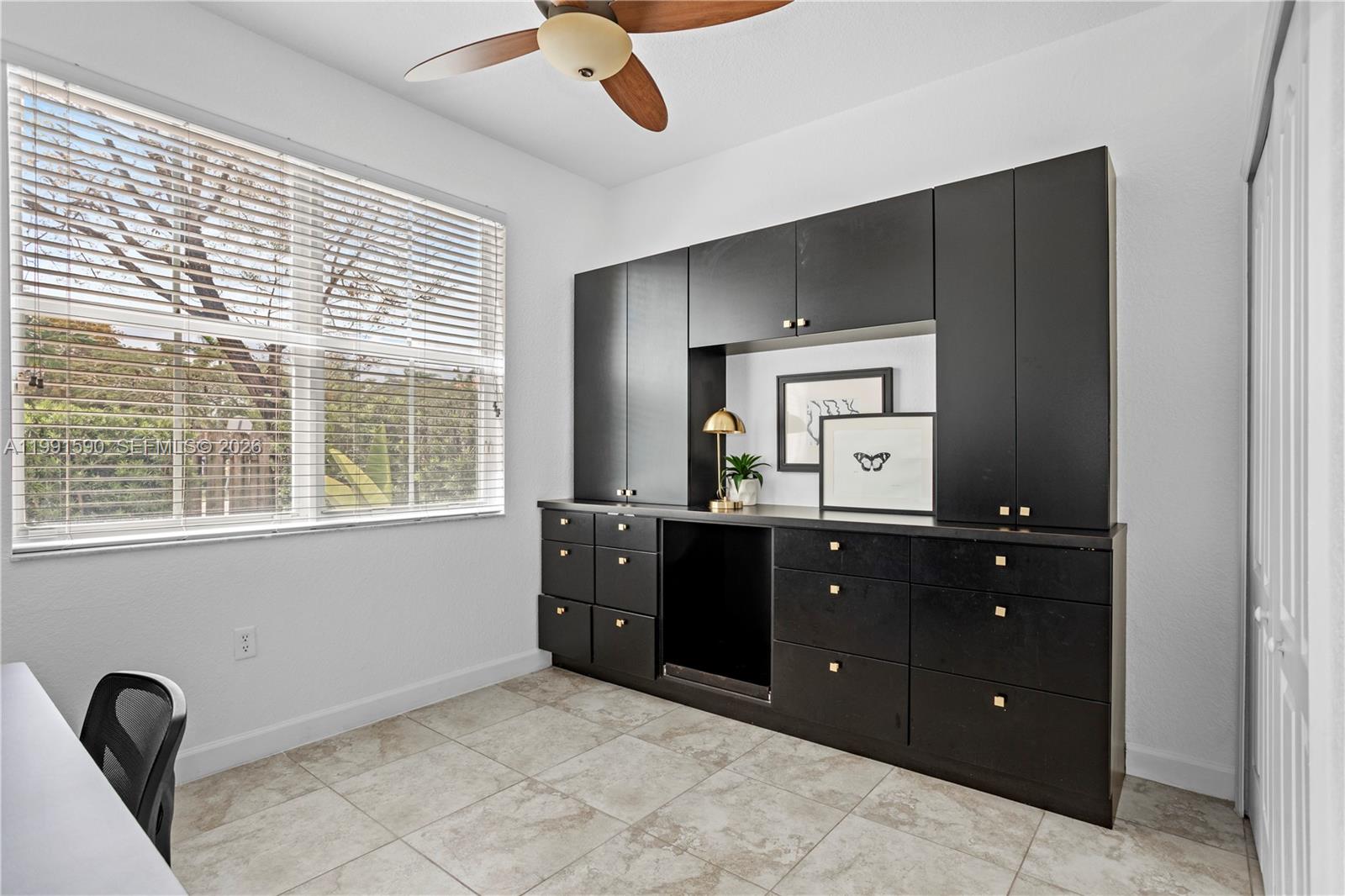 ISLANDS AT DORAL - Residential