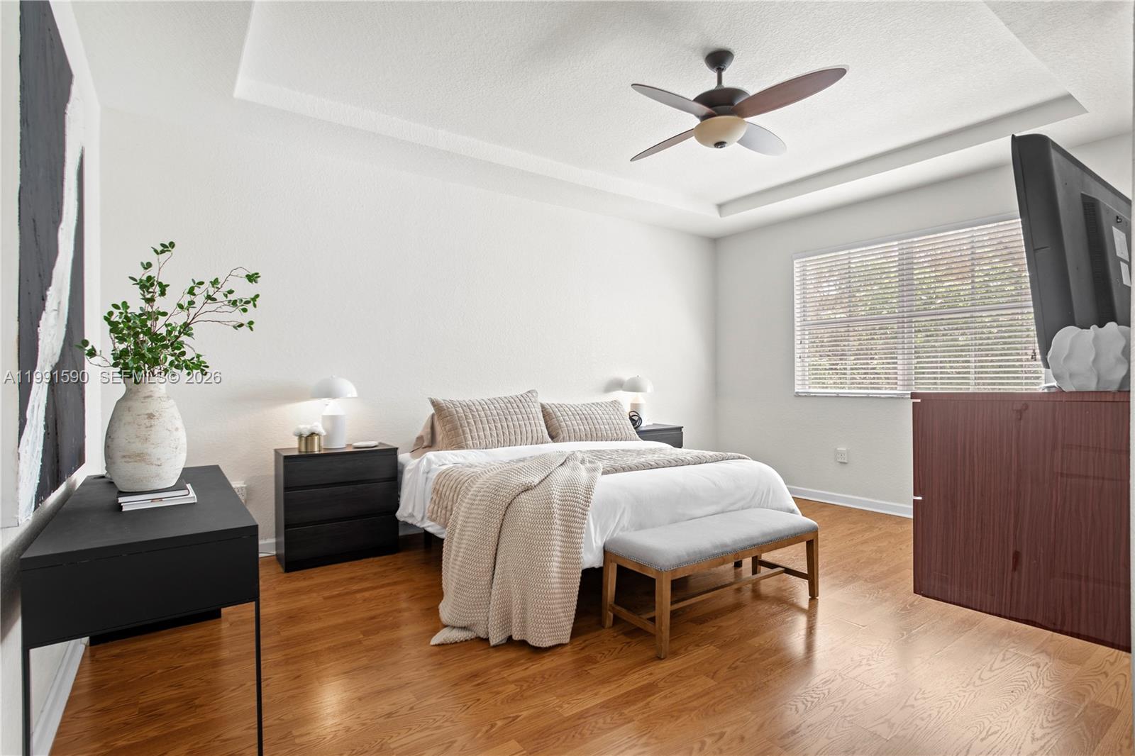 ISLANDS AT DORAL - Residential