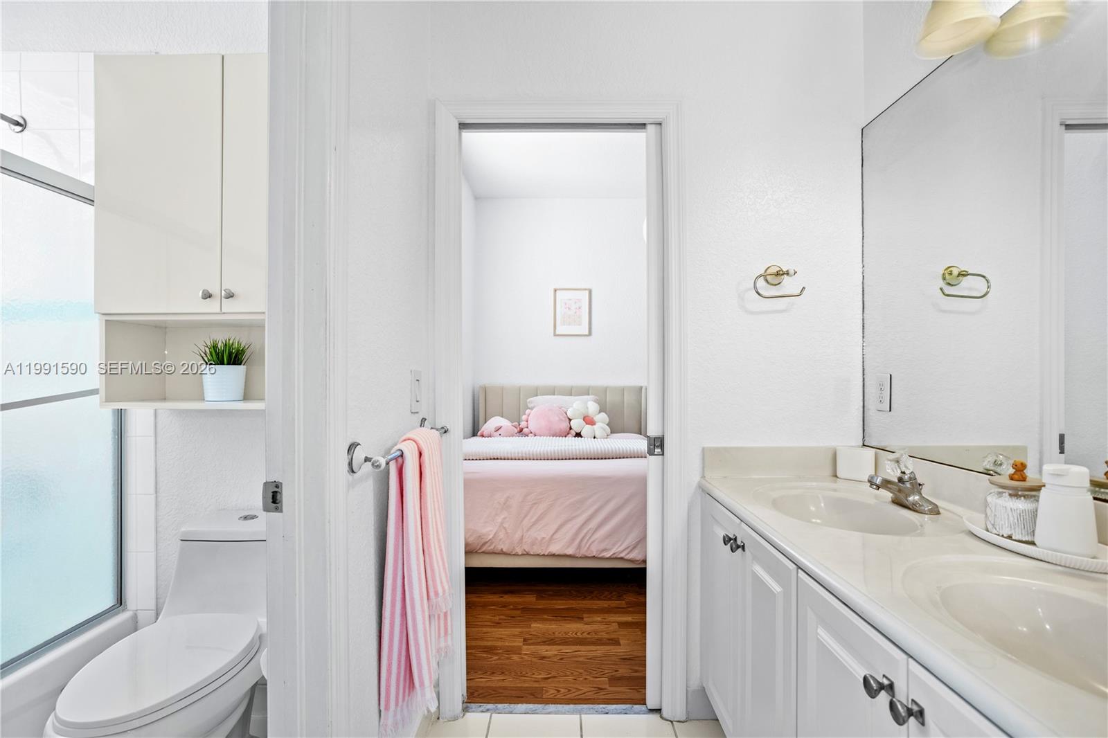ISLANDS AT DORAL - Residential